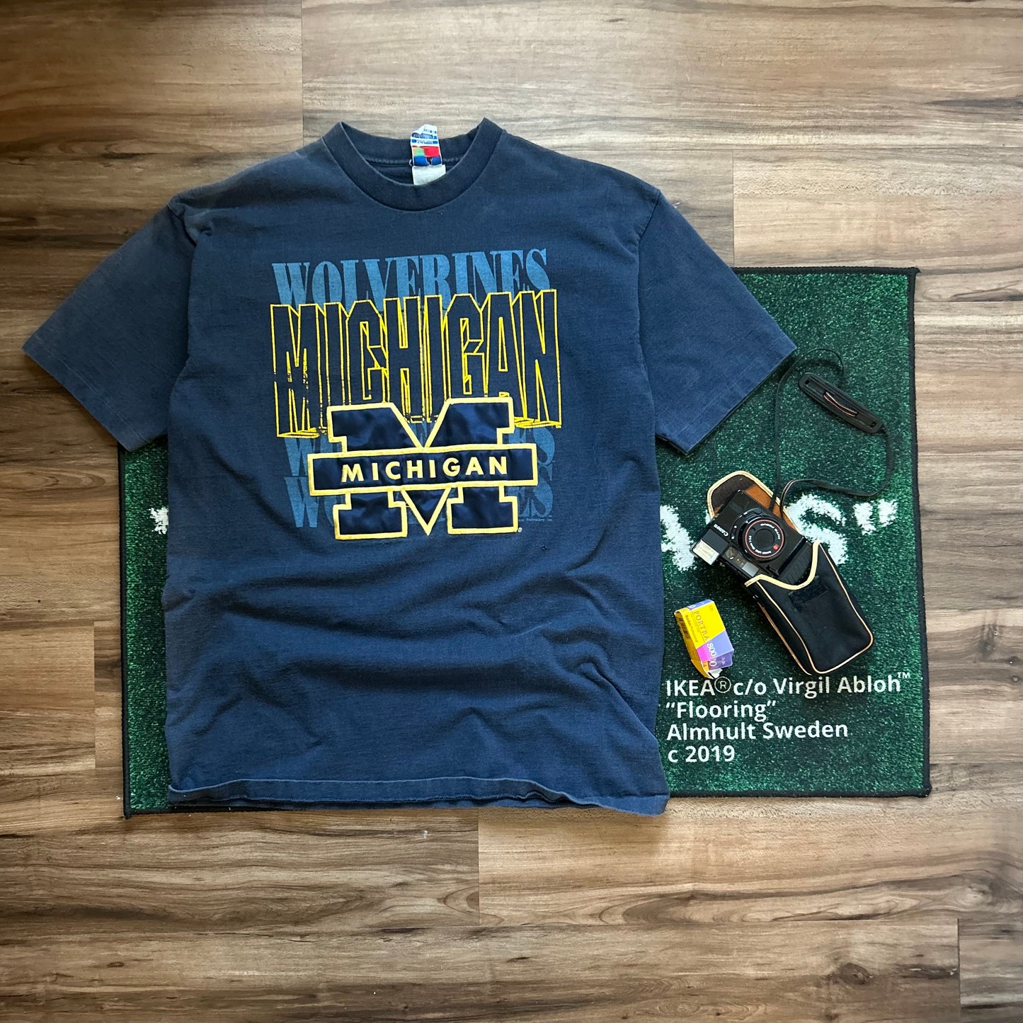 Michigan Wolverines Embroidered Shirt - XL