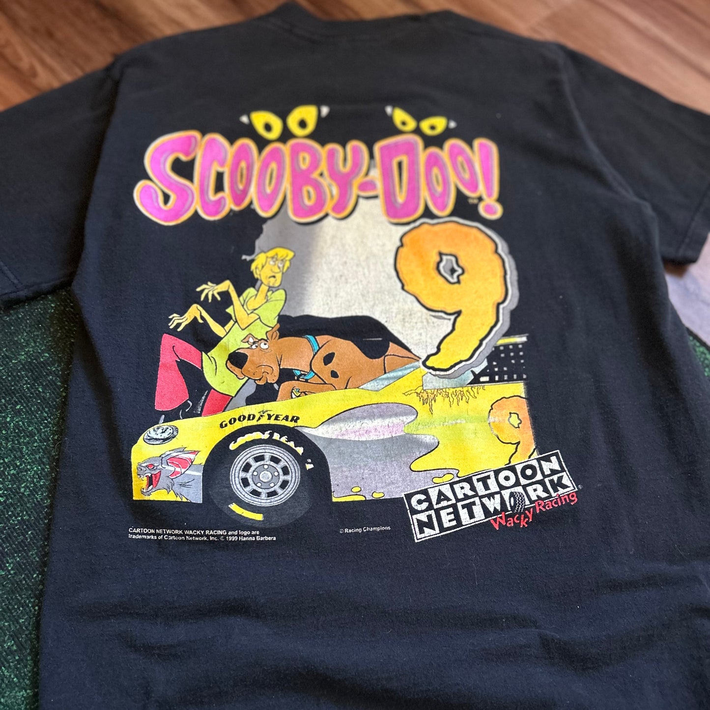 1999 Scooby-Doo Wacky Racing Shirt - Fits like a L